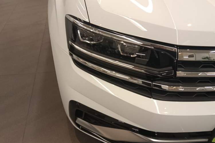 Used Volkswagen Teramont X 2019 380TSI Four-Wheel Drive Prestige Luxury Edition Right Front Headlight