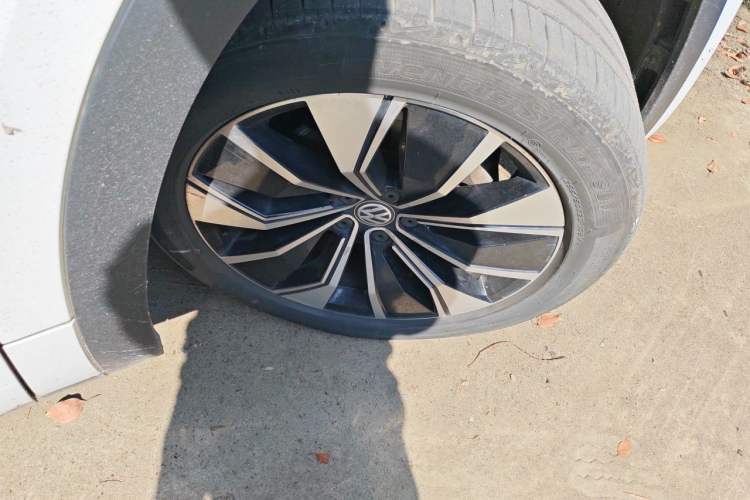 Used Volkswagen Teramont X 2019 380TSI Four-Wheel Drive Prestige Luxury Edition Right Front Wheel Hub