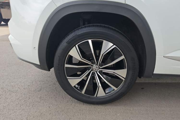 Used Volkswagen Teramont X 2019 380TSI Four-Wheel Drive Prestige Luxury Edition Right Rear Wheel Hub