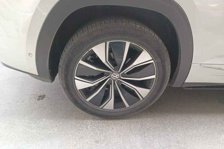 Used Volkswagen Teramont X 2019 380TSI Four-Wheel Drive Prestige Luxury Edition Right Rear Wheel Hub