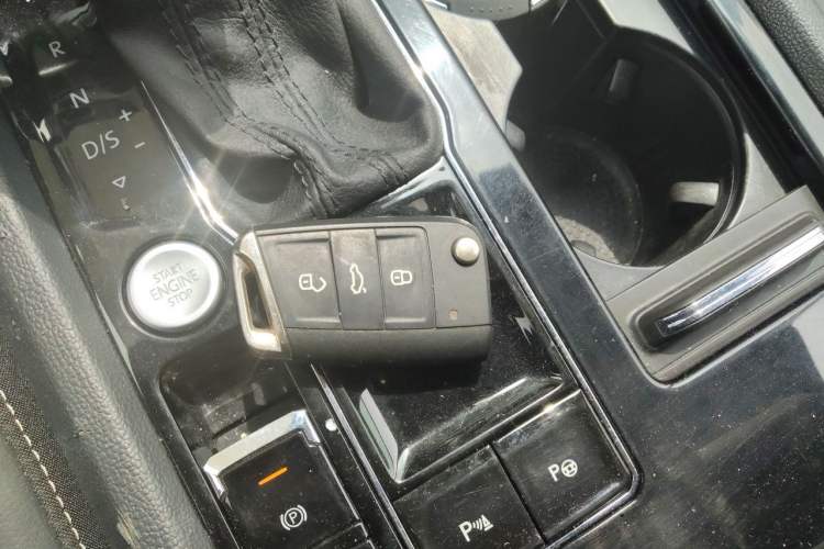 Used Volkswagen Teramont X 2019 330TSI Two-Wheel-Drive Prestige Luxury Edition Vehicle Key