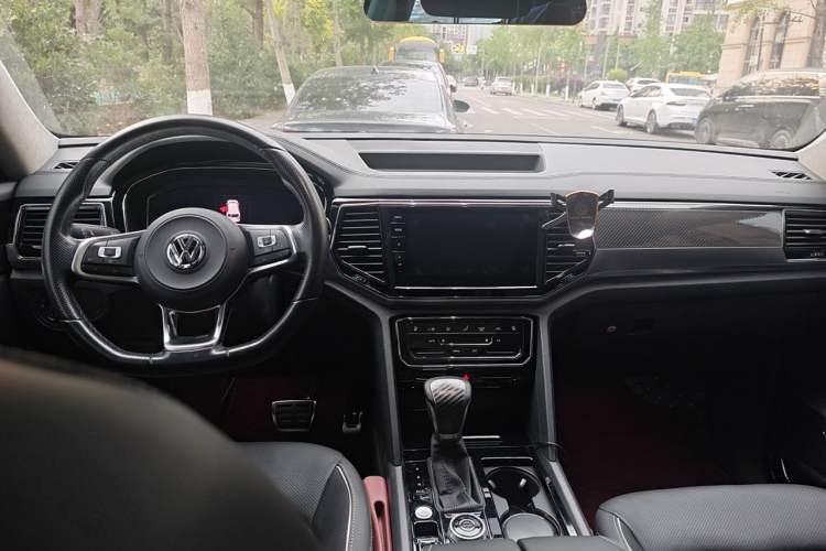 Used Volkswagen Teramont X 2019 530 V6 Four-Wheel Drive Prestige Flagship Edition Center Console