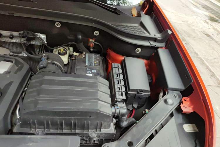 Used Volkswagen Teramont X 2019 530 V6 Four-Wheel Drive Prestige Luxury Edition Engine Bay Left
