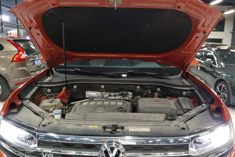 Used Volkswagen Teramont X 2019 530 V6 Four-Wheel Drive Prestige Luxury Edition Engine Bay