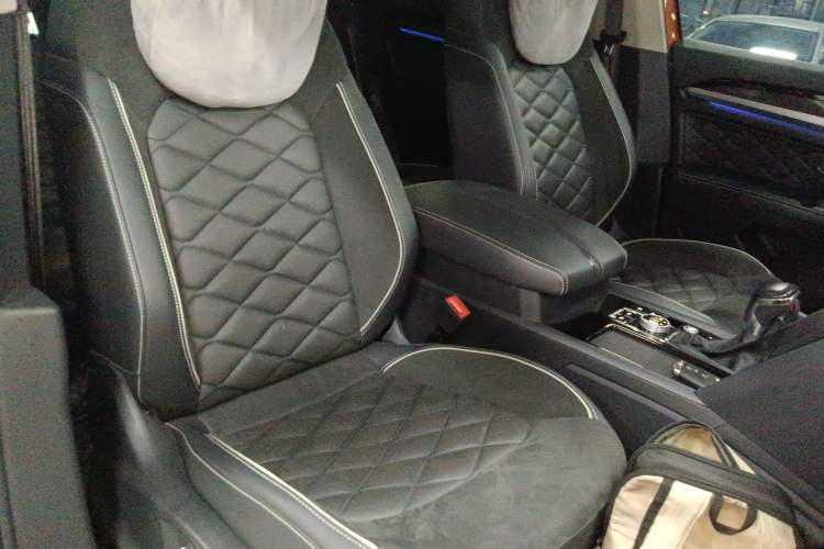 Used Volkswagen Teramont X 2019 530 V6 Four-Wheel Drive Prestige Luxury Edition Right Front Seat