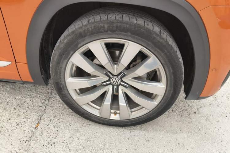 Used Volkswagen Teramont X 2019 530 V6 Four-Wheel Drive Prestige Flagship Edition Right Front Wheel Hub