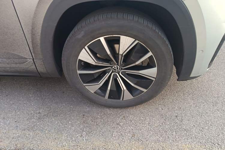 Used Volkswagen Teramont X 2019 380TSI Four-Wheel Drive Prestige Luxury Edition Right Front Wheel Hub