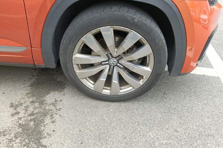 Used Volkswagen Teramont X 2019 530 V6 Four-Wheel Drive Prestige Flagship Edition Right Front Wheel Hub