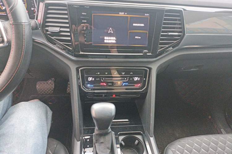 Used Volkswagen Teramont X 2020 330TSI Two-Wheel-Drive Luxury Edition Audio And AC Panel