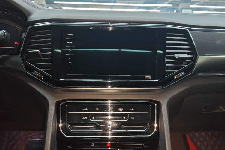 Used Volkswagen Teramont X 2020 330TSI Two-Wheel-Drive Luxury Edition Audio And AC Panel