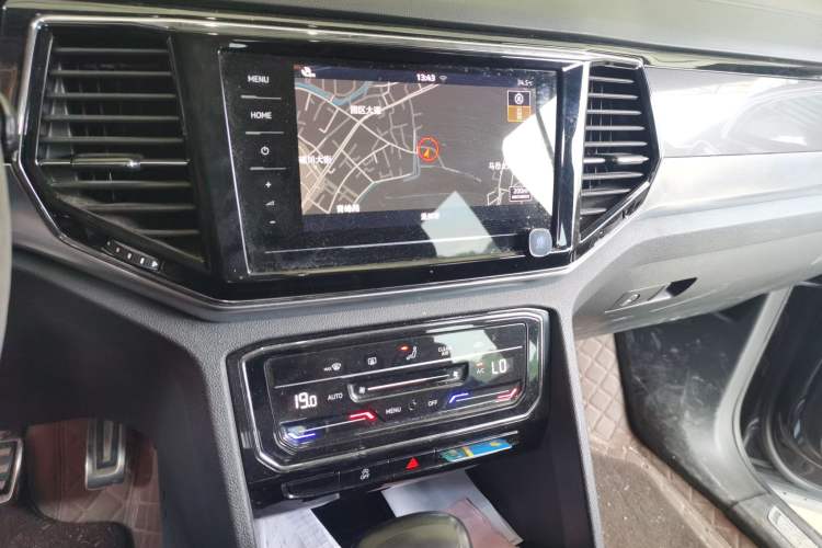 Used Volkswagen Teramont X 2020 380TSI Four-Wheel Drive Luxury Edition Audio And AC Panel