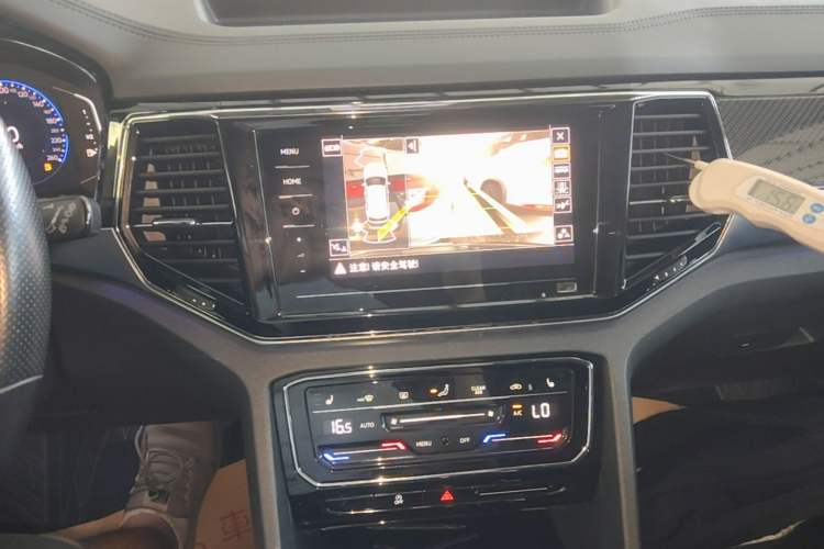 Used Volkswagen Teramont X 2020 Revised Version 380TSI Four-Wheel Drive Prestige Luxury Edition Audio And AC Panel