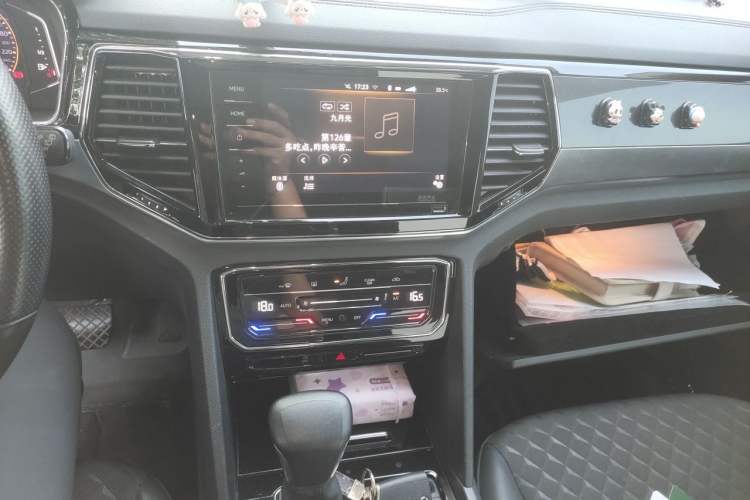 Used Volkswagen Teramont X 2020 Facelifted 330TSI Two-Wheel-Drive Luxury Edition Audio And AC Panel