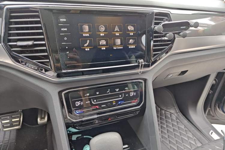 Used Volkswagen Teramont X 2020 380TSI Four-Wheel Drive Luxury Edition Audio And AC Panel
