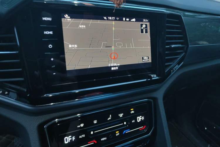 Used Volkswagen Teramont X 2020 Facelifted 330TSI Two-Wheel-Drive Luxury Edition Audio And AC Panel