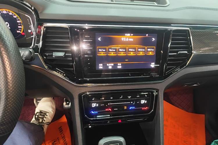 Used Volkswagen Teramont X 2020 380TSI Four-Wheel Drive Prestige Luxury Edition Audio And AC Panel