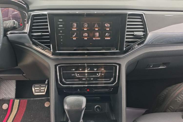 Used Volkswagen Teramont X 2020 Facelift 380TSI Four-Wheel Drive Luxury Edition Audio And AC Panel