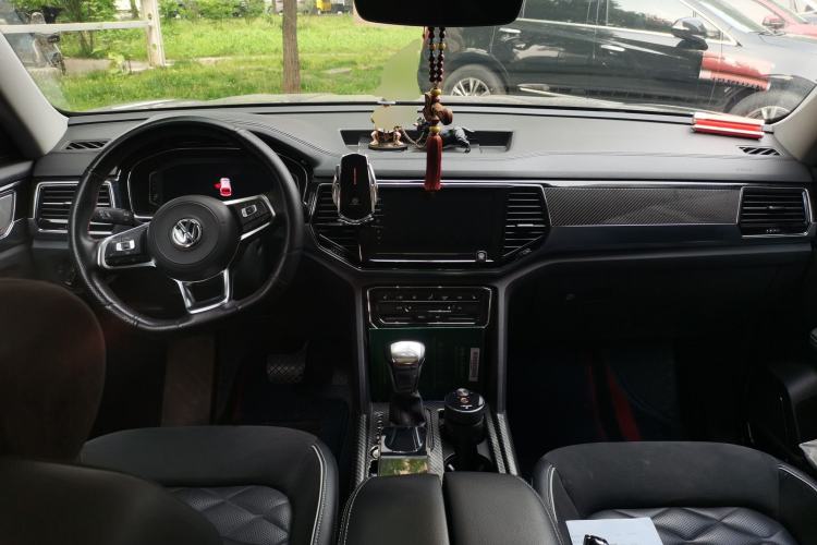 Used Volkswagen Teramont X 2020 330TSI Two-Wheel-Drive Prestige Luxury Edition Center Console