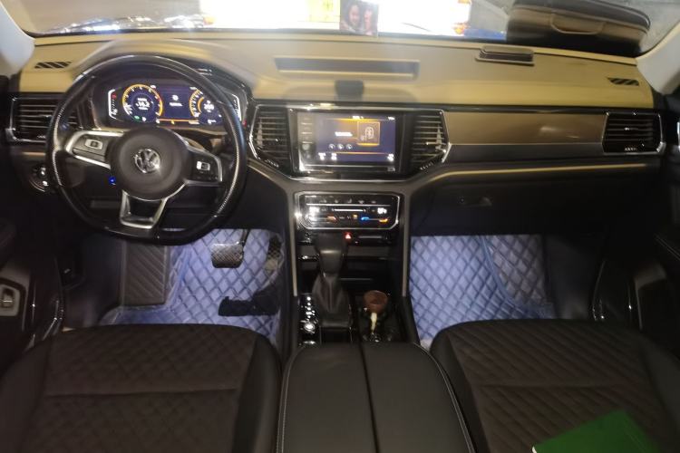 Used Volkswagen Teramont X 2020 330TSI Two-Wheel-Drive Luxury Edition Center Console