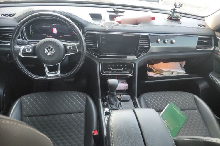 Used Volkswagen Teramont X 2020 Facelifted 330TSI Two-Wheel-Drive Luxury Edition Center Console