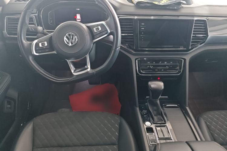 Used Volkswagen Teramont X 2020 Facelifted 330TSI Two-Wheel-Drive Luxury Edition Center Console
