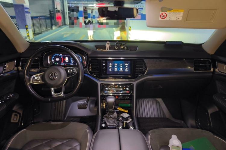 Used Volkswagen Teramont X 2020 330TSI Two-Wheel-Drive Prestige Luxury Edition Center Console