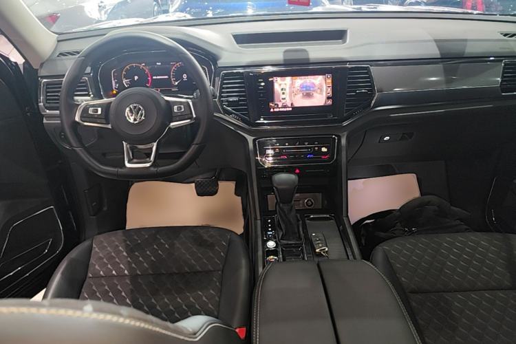 Used Volkswagen Teramont X 2020 Facelifted 330TSI Two-Wheel-Drive Luxury Edition Center Console