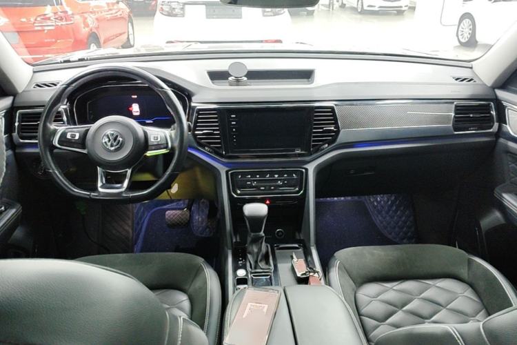 Used Volkswagen Teramont X 2020 Revised Version 330TSI Two-Wheel Drive Prestige Luxury Edition Center Console
