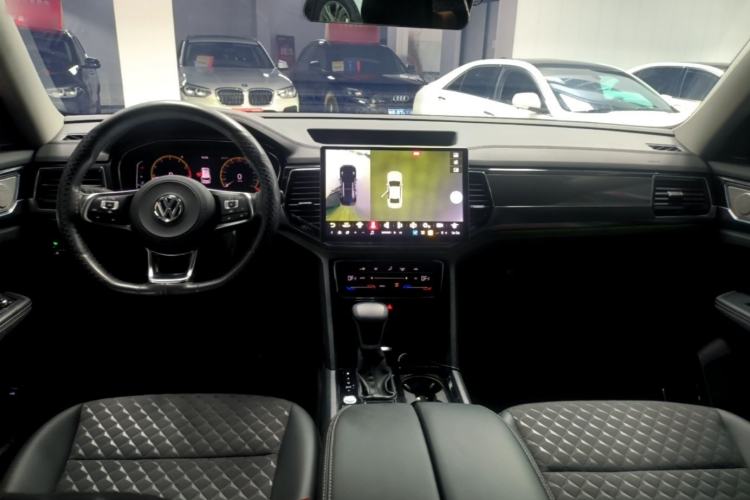 Used Volkswagen Teramont X 2020 Facelifted 330TSI Two-Wheel-Drive Luxury Edition Center Console