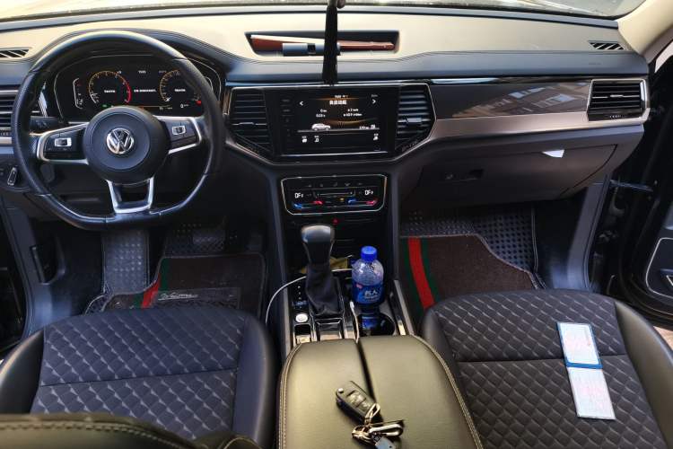 Used Volkswagen Teramont X 2020 Facelifted 330TSI Two-Wheel-Drive Luxury Edition Center Console
