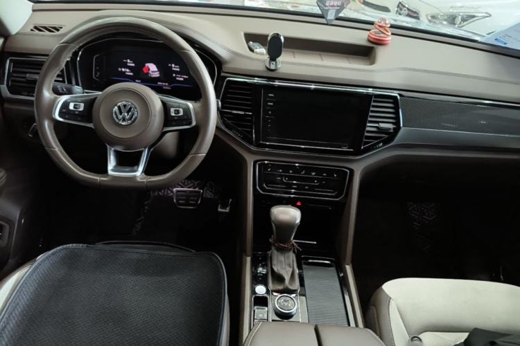 Used Volkswagen Teramont X 2020 Revised Version 380TSI Four-Wheel Drive Prestige Luxury Edition Center Console