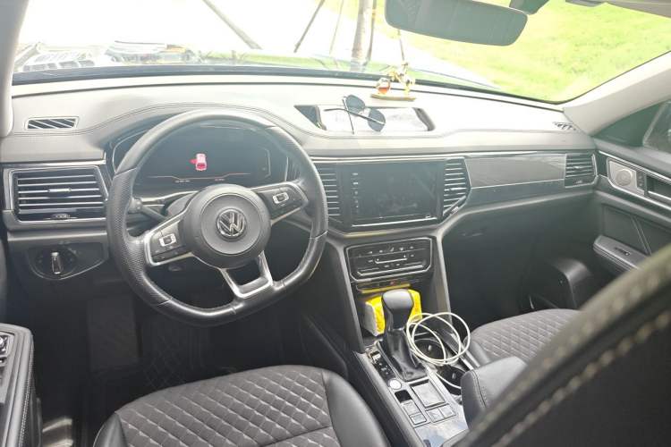 Used Volkswagen Teramont X 2020 330TSI Two-Wheel-Drive Luxury Edition Center Console
