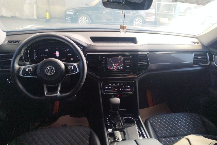 Used Volkswagen Teramont X 2020 Facelifted 330TSI Two-Wheel-Drive Luxury Edition Center Console