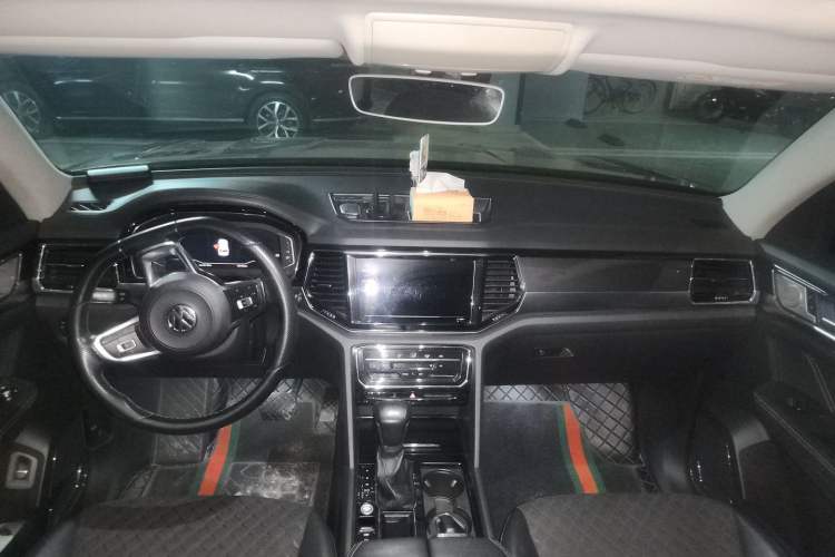 Used Volkswagen Teramont X 2020 Facelifted 330TSI Two-Wheel-Drive Luxury Edition Center Console