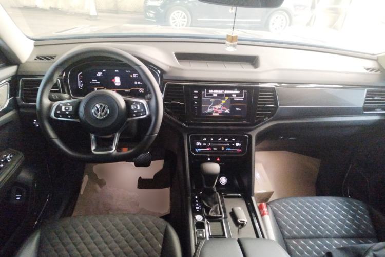 Used Volkswagen Teramont X 2020 Facelifted 330TSI Two-Wheel-Drive Luxury Edition Center Console