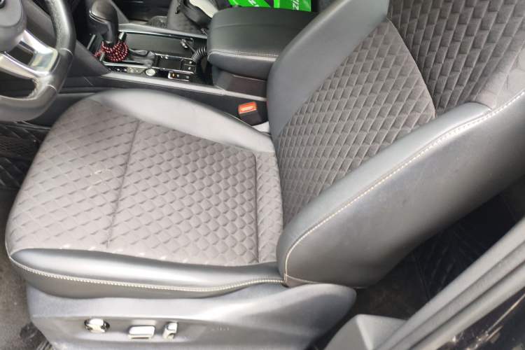 Used Volkswagen Teramont X 2020 Facelifted 330TSI Two-Wheel-Drive Luxury Edition Driver Seat