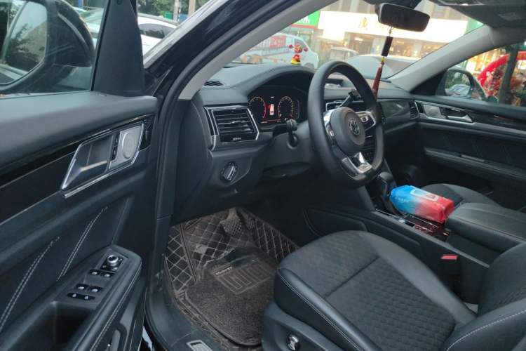 Used Volkswagen Teramont X 2020 Facelifted 330TSI Two-Wheel-Drive Luxury Edition Driver Seat