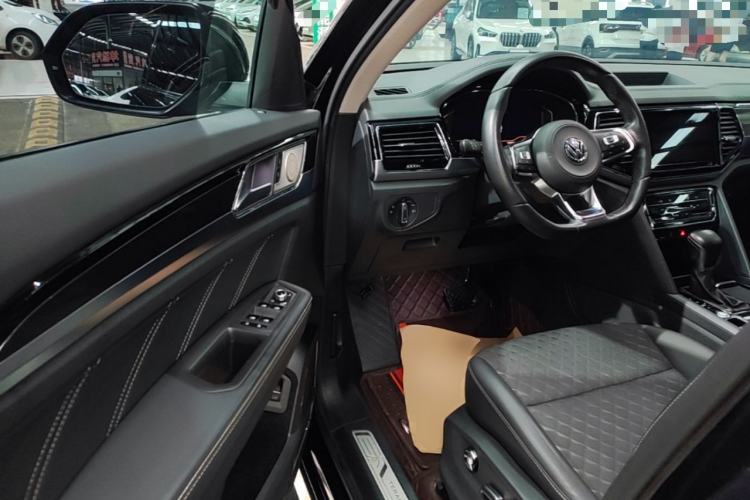 Used Volkswagen Teramont X 2020 Facelifted 330TSI Two-Wheel-Drive Luxury Edition Driver Seat