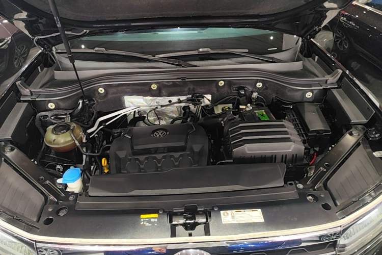 Used Volkswagen Teramont X 2020 Facelifted 330TSI Two-Wheel-Drive Luxury Edition Engine Bay