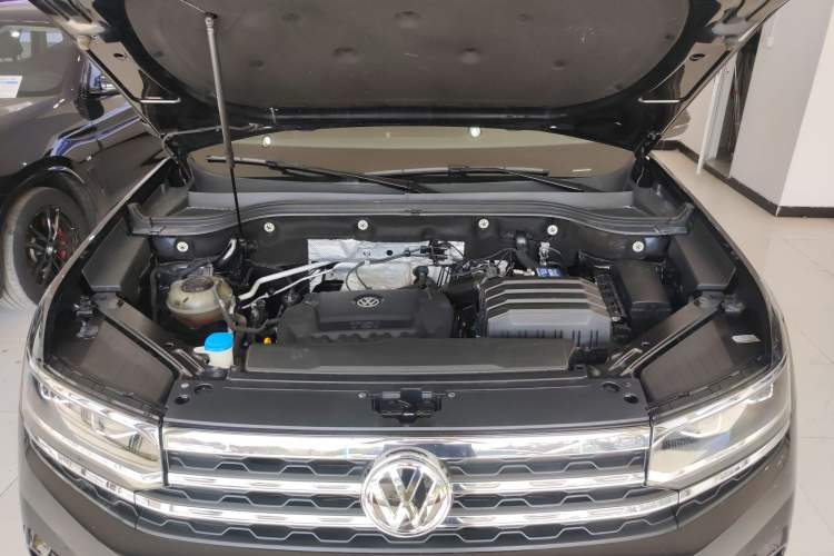 Used Volkswagen Teramont X 2020 Facelifted 330TSI Two-Wheel-Drive Luxury Edition Engine Bay