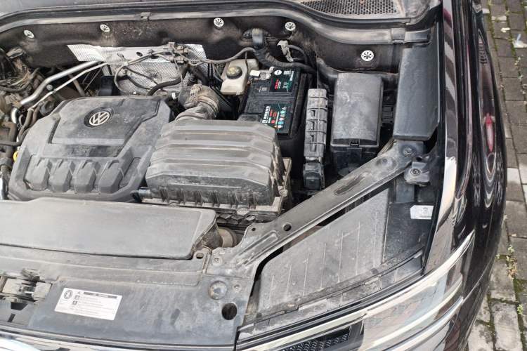 Used Volkswagen Teramont X 2020 330TSI Two-Wheel-Drive Luxury Edition Engine Bay Left