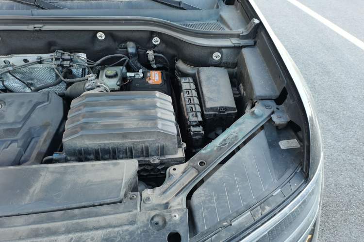 Used Volkswagen Teramont X 2020 330TSI Two-Wheel-Drive Prestige Luxury Edition Engine Bay Left