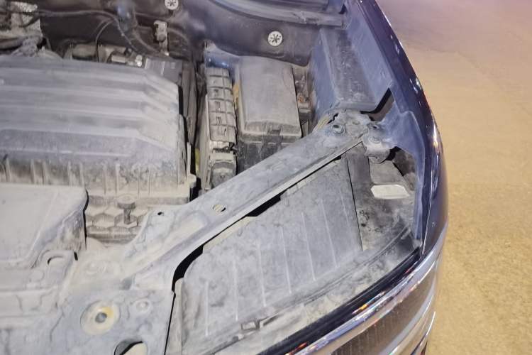 Used Volkswagen Teramont X 2020 330TSI Two-Wheel-Drive Luxury Edition Engine Bay Left