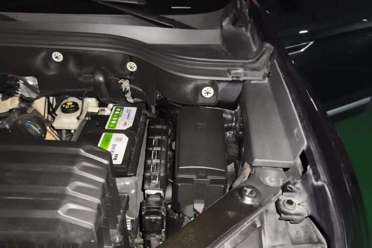 Used Volkswagen Teramont X 2020 Facelifted 330TSI Two-Wheel-Drive Luxury Edition Engine Bay Left