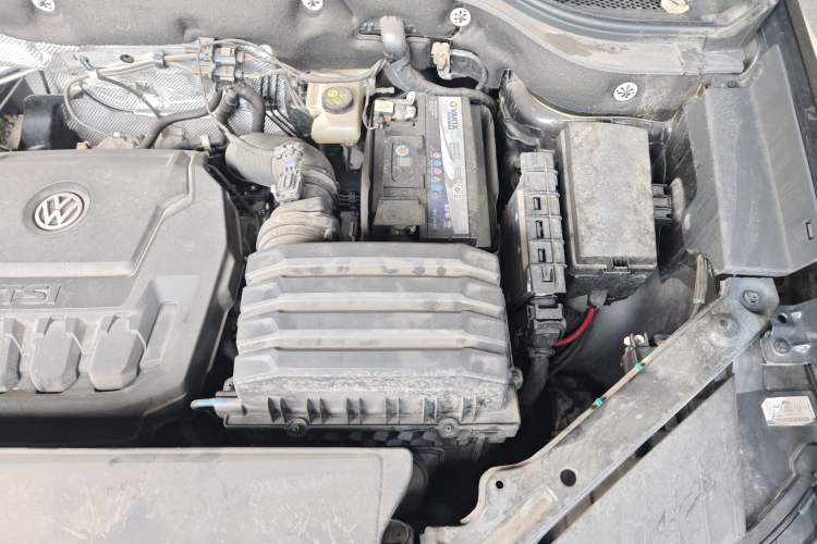 Used Volkswagen Teramont X 2020 330TSI Two-Wheel-Drive Luxury Edition Engine Bay Left