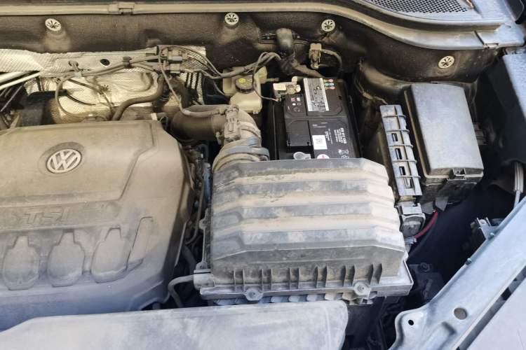 Used Volkswagen Teramont X 2020 Facelifted 330TSI Two-Wheel-Drive Luxury Edition Engine Bay Left