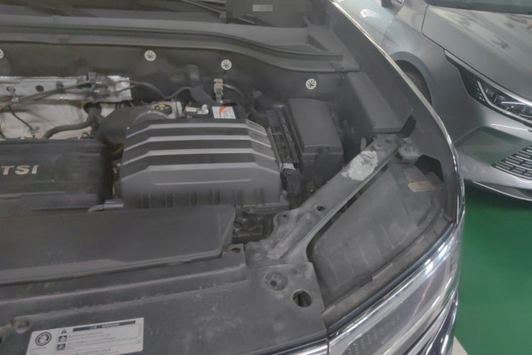 Used Volkswagen Teramont X 2020 Revised Version 380TSI Four-Wheel Drive Prestige Luxury Edition Engine Bay Left