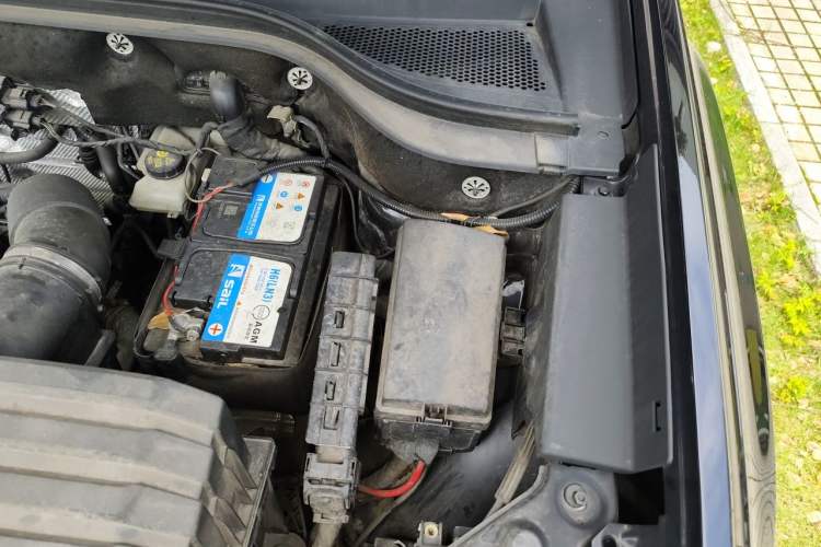 Used Volkswagen Teramont X 2020 380TSI Four-Wheel Drive Prestige Luxury Edition Engine Bay Left