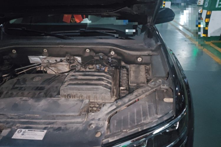 Used Volkswagen Teramont X 2020 Facelifted 330TSI Two-Wheel-Drive Luxury Edition Engine Bay Left