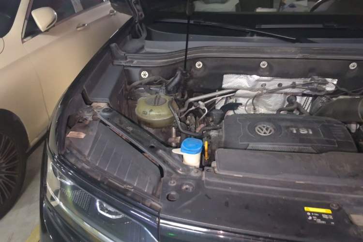 Used Volkswagen Teramont X 2020 380TSI Four-Wheel Drive Prestige Luxury Edition Engine Bay Right